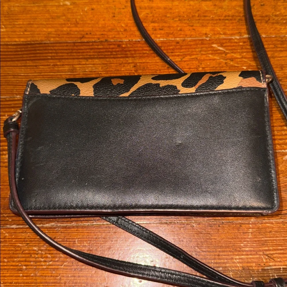 Preowned Coach Anna Fold over Crossbody Clutch Bag Leopard Print - Picture 6 of 6